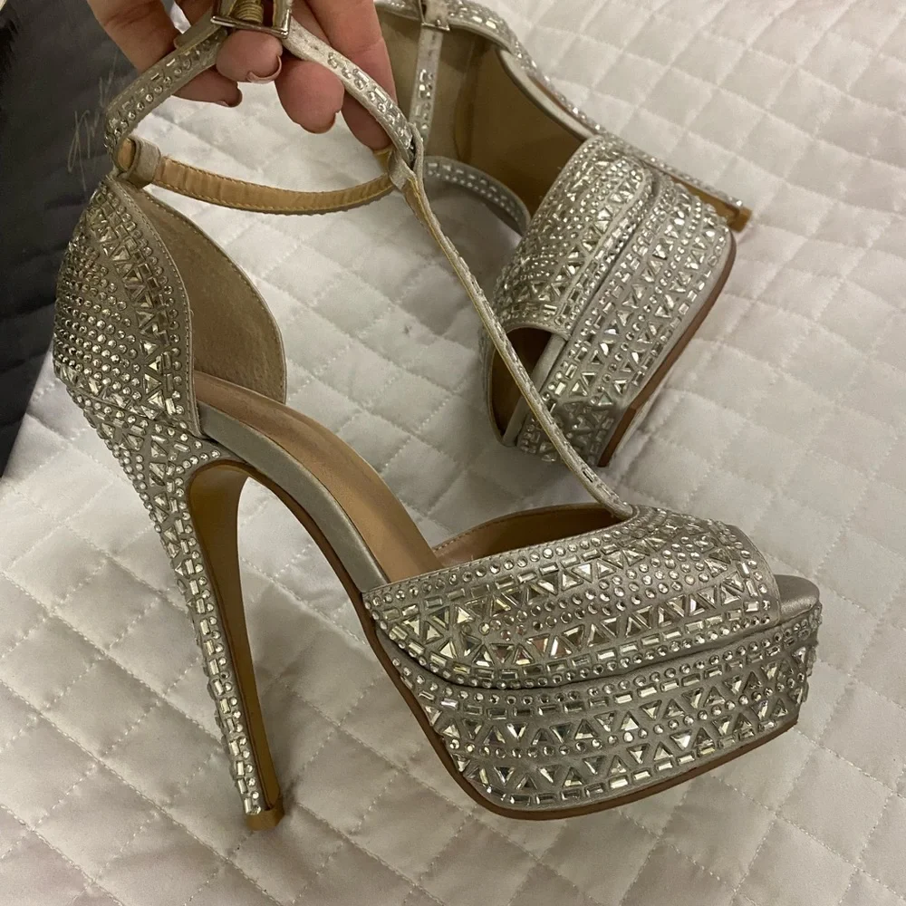 Thalia Sodi Florgry Chrome Bling Heels Sz 7